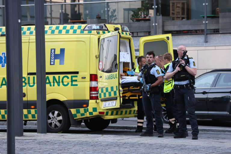 Ένας 18χρονος αυτοπυρπολήθηκε μπροστά στην πρεσβεία των ΗΠΑ στην Κοπεγχάγη