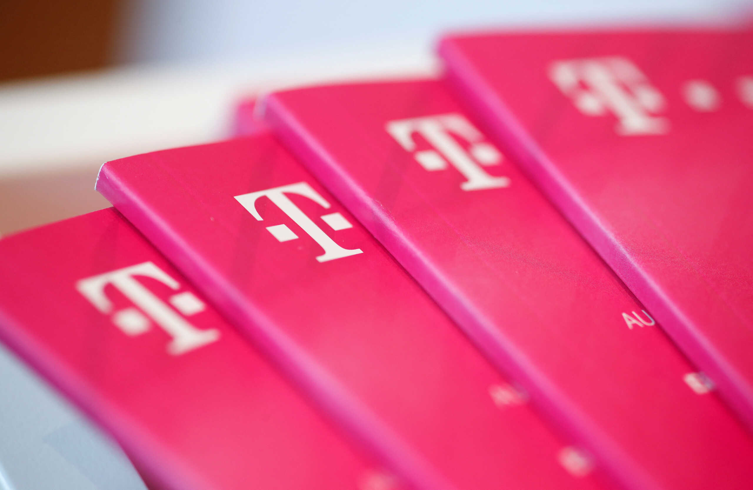 Η Deutsche Telekom περνά σε νέα εποχή – Αλλάζει χέρια το 51% της εταιρείας
