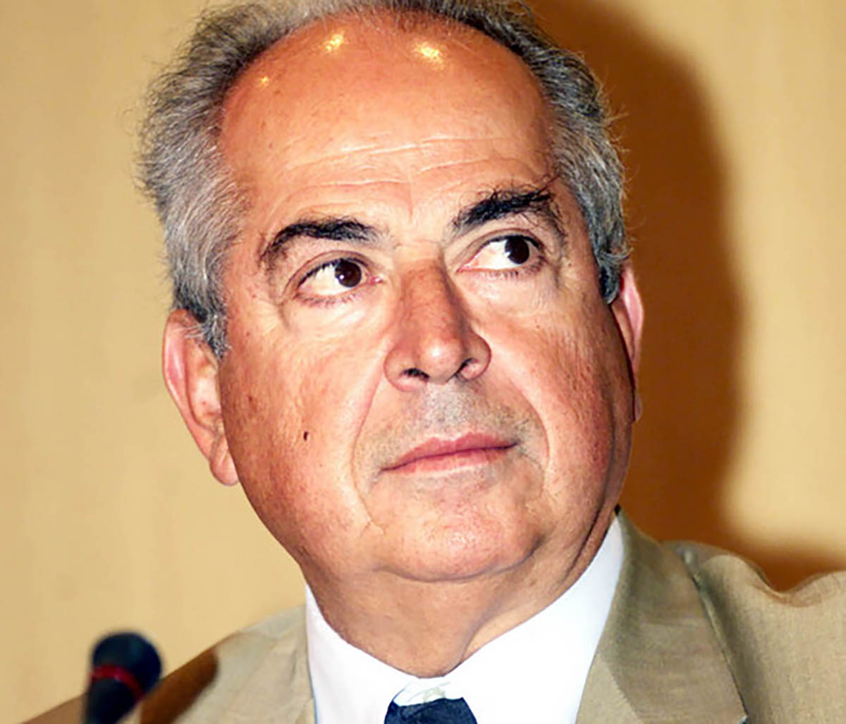 Πέθανε ο Δημήτρης Αποστολάκης – Πρώην υφυπουργός Άμυνας και στενός συνεργάτης του Ανδρέα Παπανδρέου