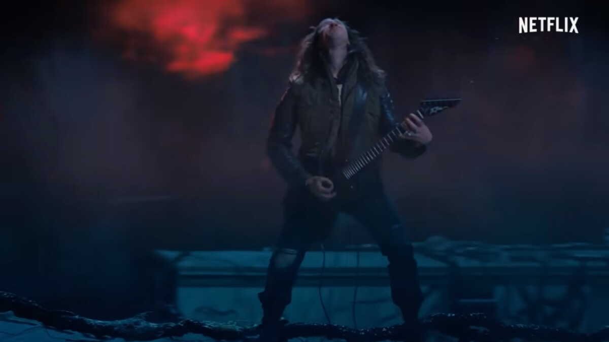 Stranger Things 4: Έτσι γυρίστηκε η σκηνή του Eddie με το Master of Puppets των Metallica – Βίντεο από τις πρόβες