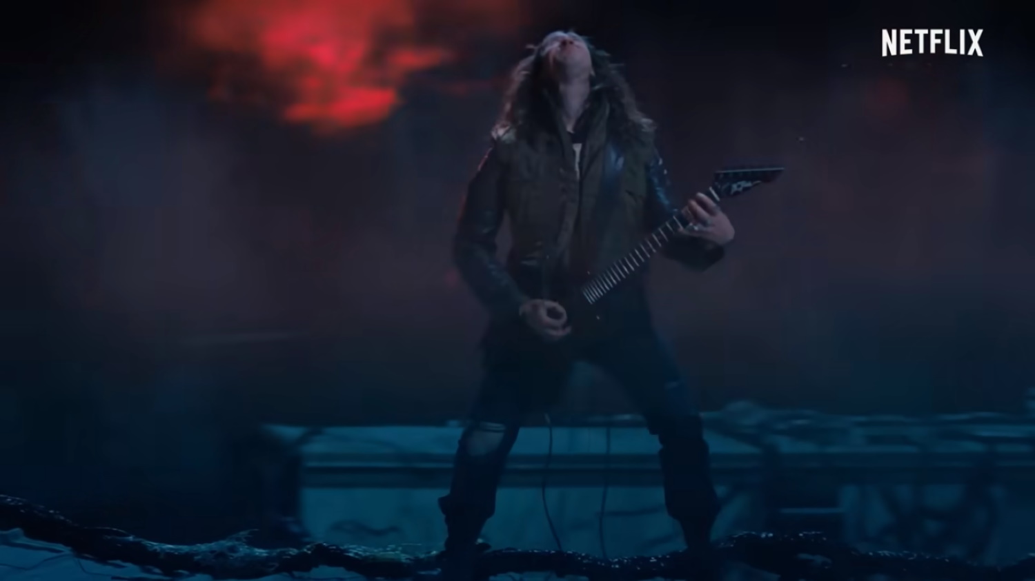 Stranger Things 4: Έτσι γυρίστηκε η σκηνή του Eddie με το Master of Puppets των Metallica – Βίντεο από τις πρόβες