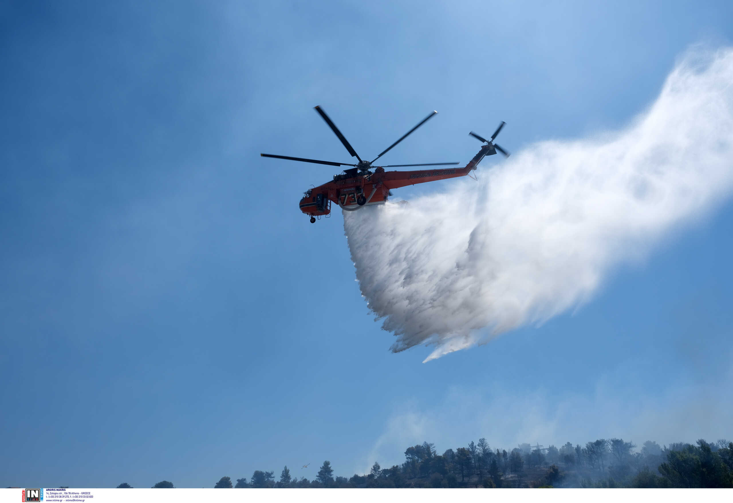 Φωτιά στην Άσσηρο Θεσσαλονίκης – Επιχειρεί και ελικόπτερο