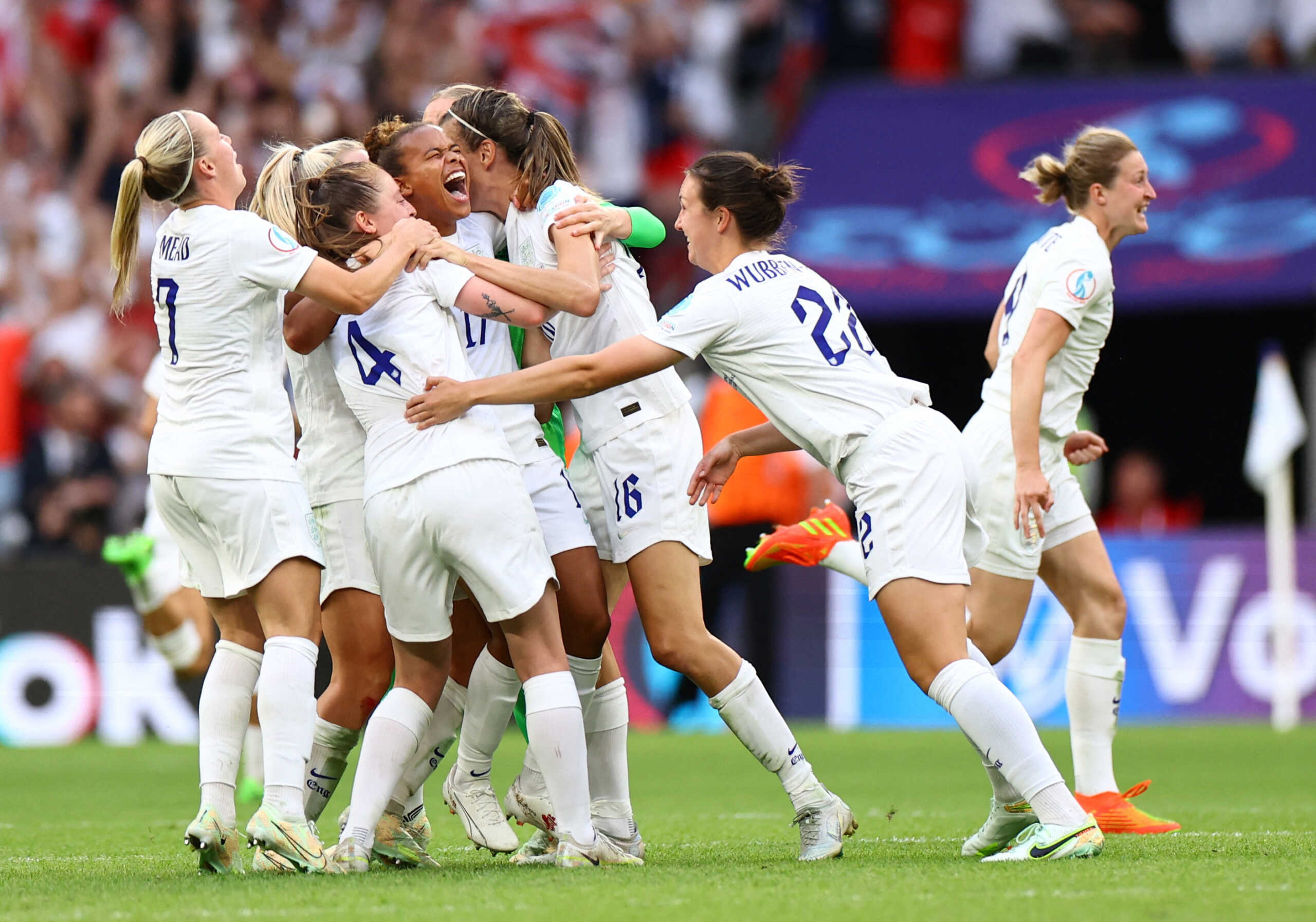 Soccer Football - Women's Euro 2022 - Final - England v Germany - Wembley Stadium, London, Britain - July 31, 2022 England's Nikita Parris and teammates celebrate after winning the women's Euro 2022 REUTERS