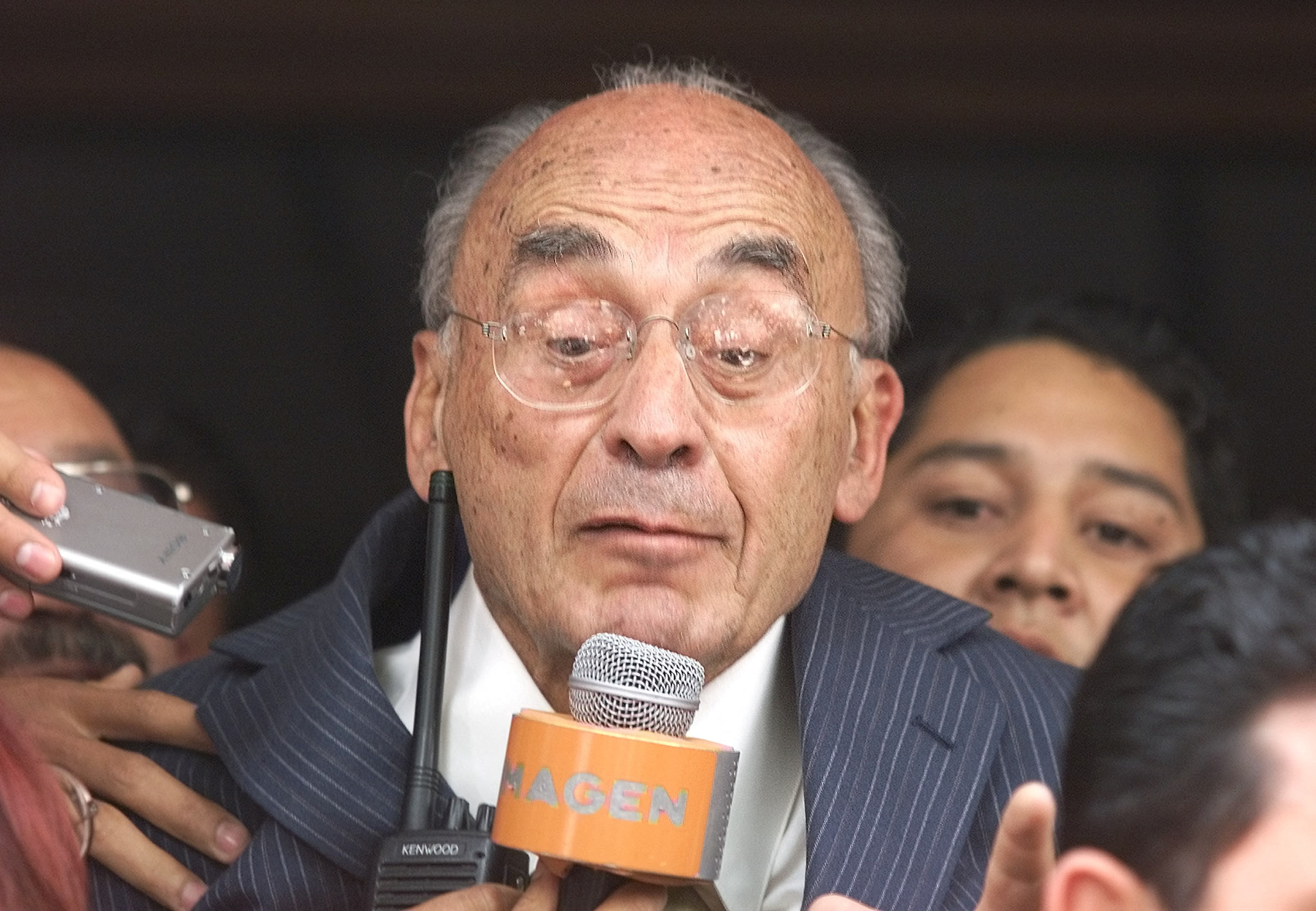 FILE PHOTO: Former Mexican President Luis Echeverria makes a statement in Mexico City July 9, 2002. REUTERS