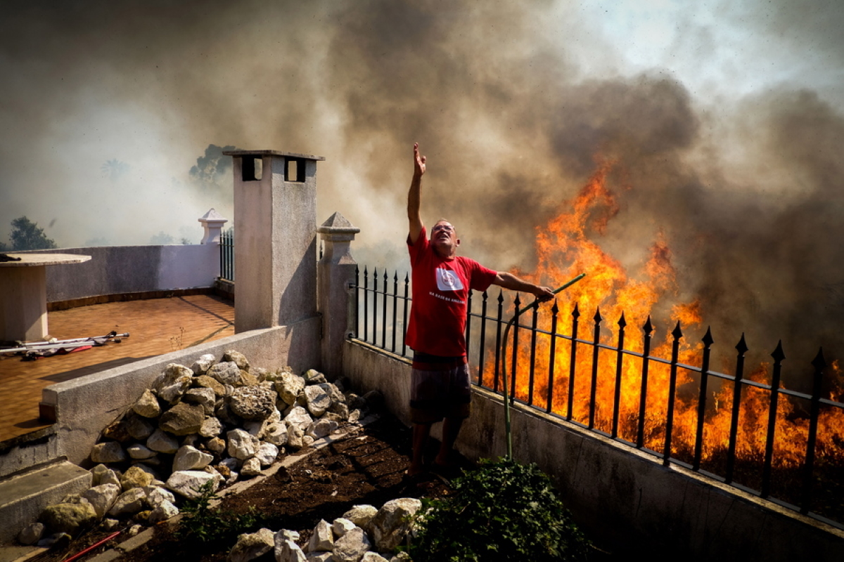 Πορτογαλία: Δύο νεκροί και 14 τραυματίες από φωτιά σε συνοικία της Λισαβόνας