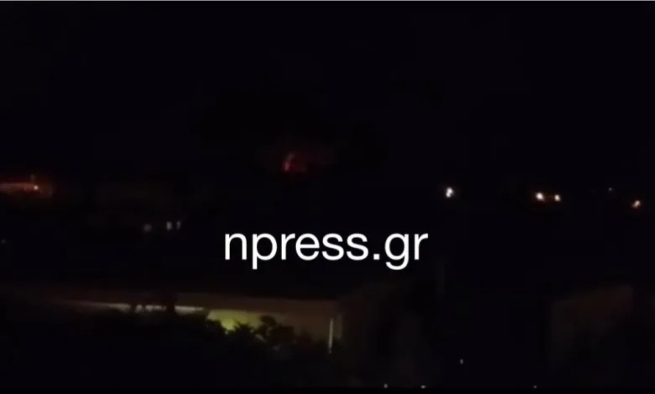 Φωτιά στα Μαλάματα Φωκίδας – Μάχη για να περιοριστεί
