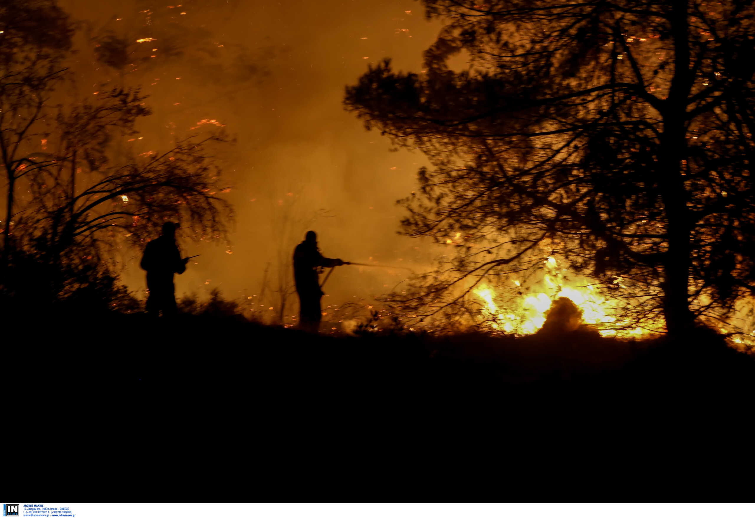 Φωτιά στον Έβρο: Εφιαλτική νύχτα στη Δαδιά – Προληπτικό μήνυμα από το 112 για εκκένωση