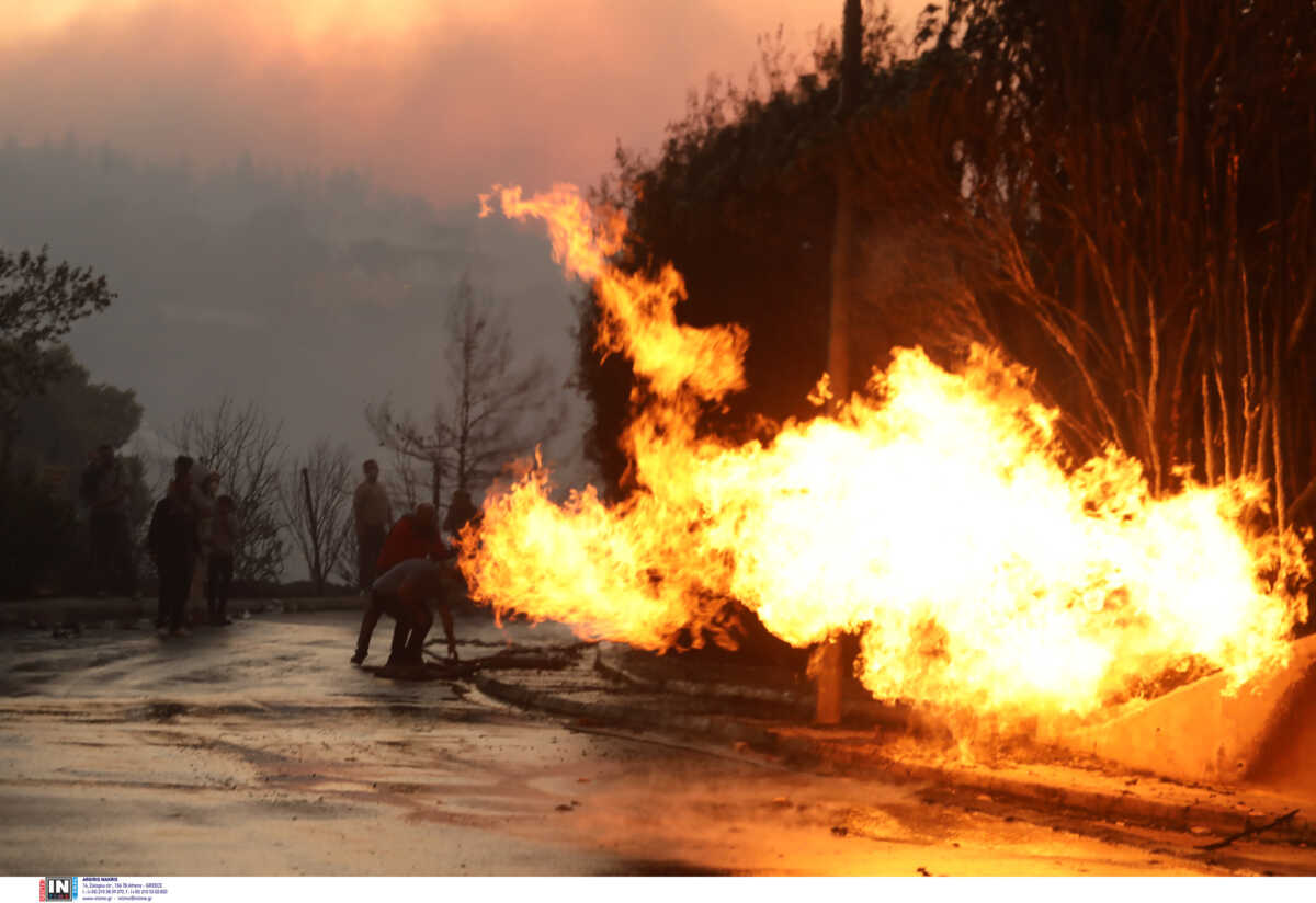 Φωτιά στην Πεντέλη: 600 απομακρύνσεις πολιτών – Με 80 χλμ την ώρα «τρέχουν» οι άνεμοι
