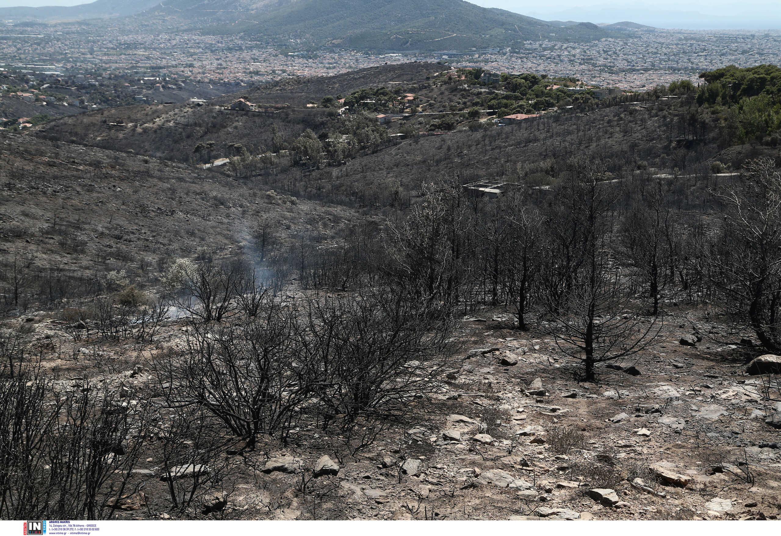 Φωτιά στην Πεντέλη: «Δεν υπάρχει ενεργό μέτωπο» – Ο χάρτης της πυρκαγιάς