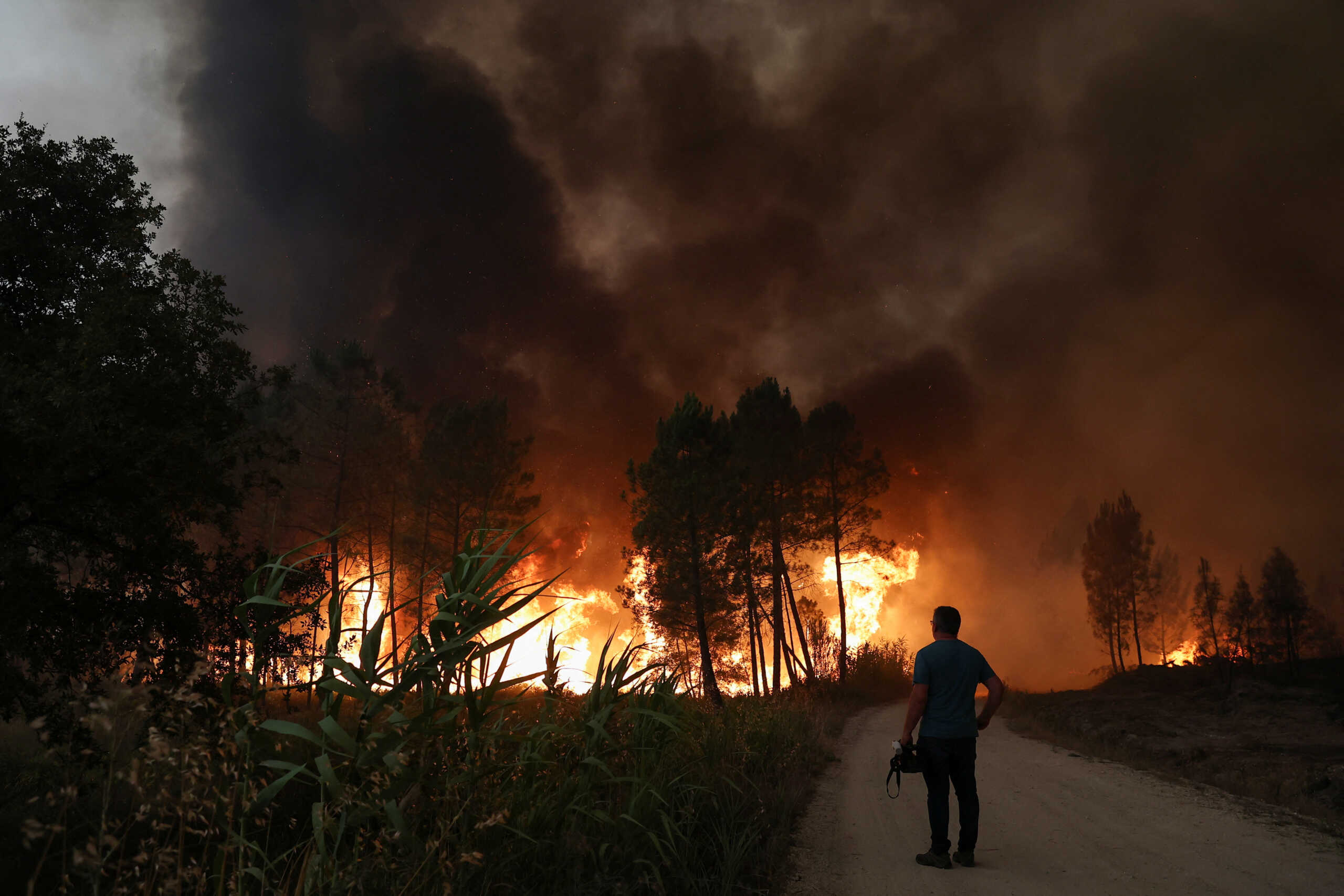 «Καίγονται» από καύσωνα και φωτιές Γαλλία, Ισπανία και Πορτογαλία – Προβλέψεις για πάνω από 47 βαθμούς