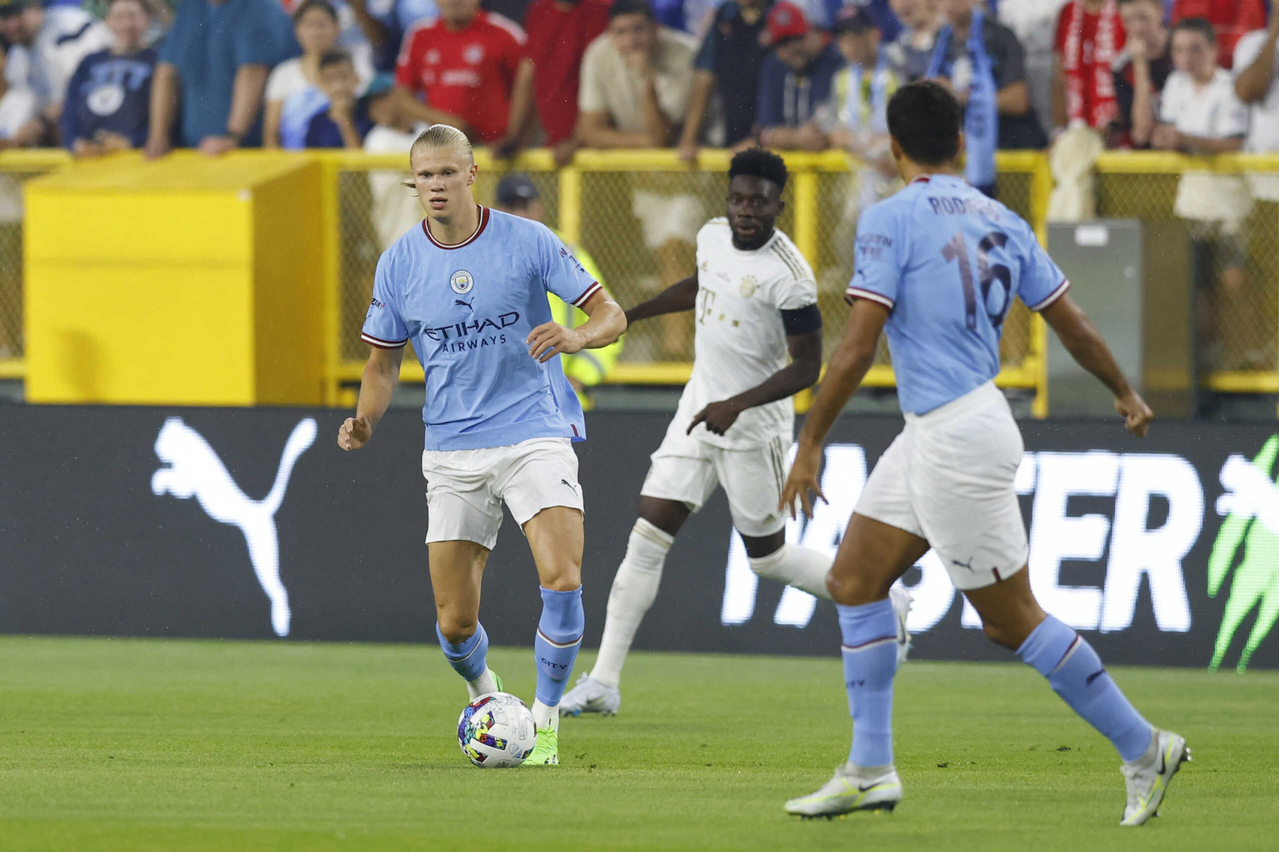 Jul 23, 2022; Green Bay, WI, USA;  Manchester City FC forward Erling Haaland (9) controls the ball during the first half against FC Bayern Munich at Lambeau Field. Mandatory Credit: Jeff Hanisch-USA TODAY Sports