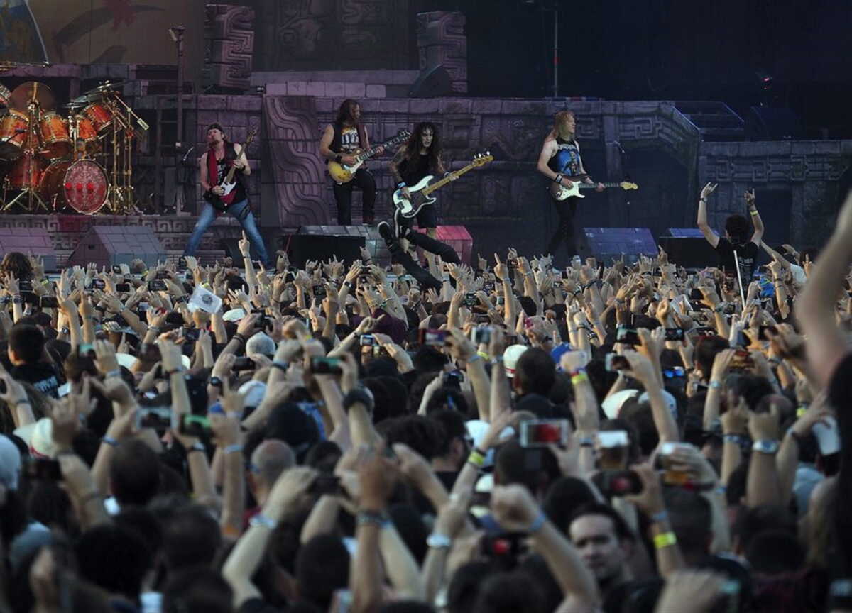 Iron Maiden: «Ναι, ερχόμαστε στην Ελλάδα» – Το μήνυμα του ντράμερ Nicko McBrain για τη συναυλία στο ΟΑΚΑ