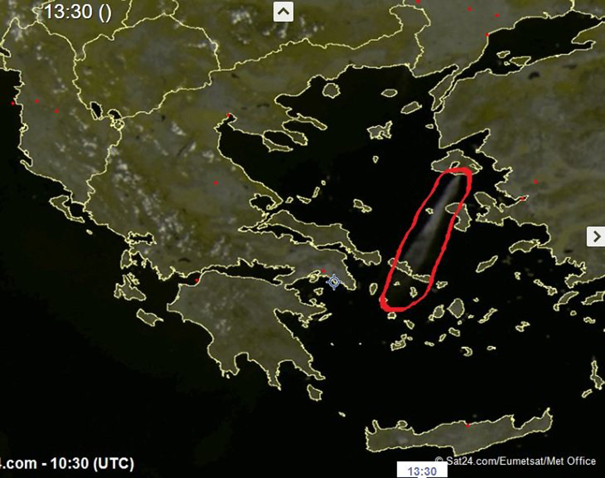 Φωτιά στη Λέσβο: Ο καπνός έφτασε έως τις Κυκλάδες – Η ανάρτηση του Γιάννη Καλλιάνο