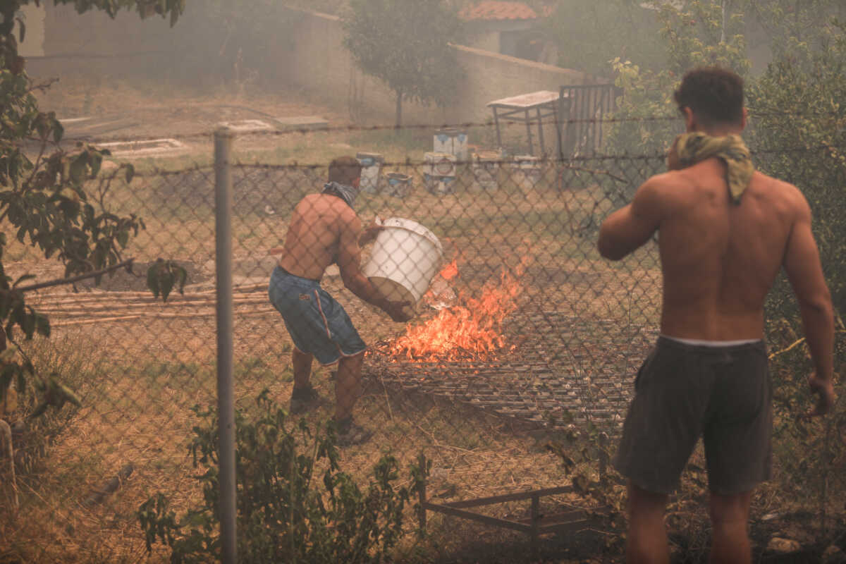 https://www.newsit.gr/wp-content/uploads/2022/07/lesvos-fotia_reuters11-1200x800.jpg