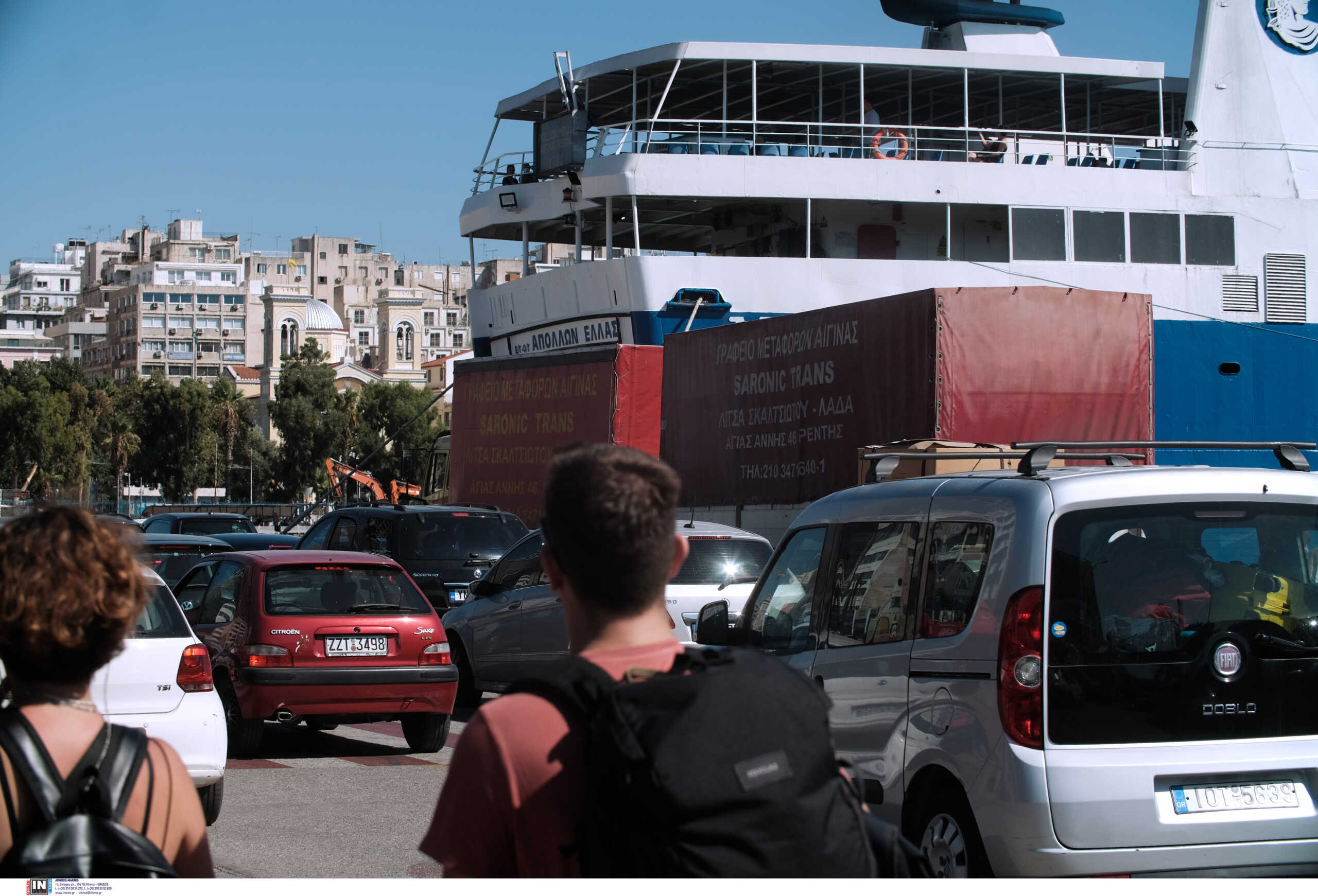 Δεν πέφτει «καρφίτσα» στο λιμάνι του Πειραιά – Φεύγουν οι ταξιδιώτες για τα νησιά
