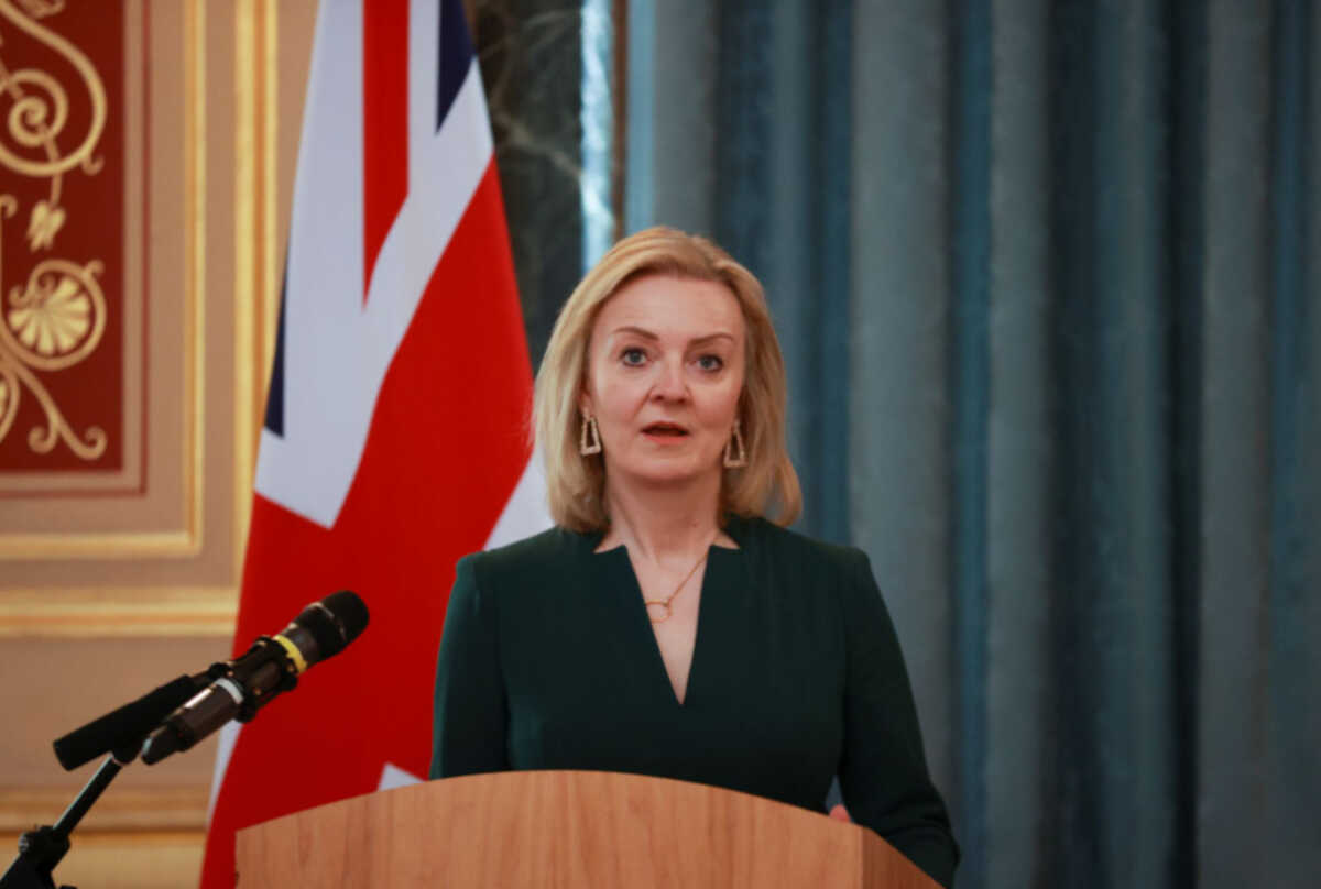 Βρετανία: «Παίζει» χωρίς αντίπαλο η Λιζ Τρας για την πρωθυπουργία – 22 μονάδες μπροστά σε νέα δημοσκόπηση