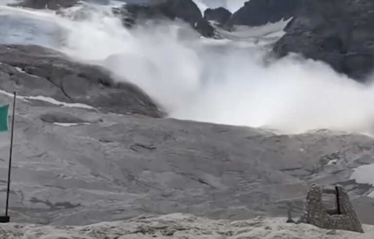 Η στιγμή που παγετώνας καταρρέει στις ιταλικές Άλπεις σκοτώνοντας 6 ορειβάτες - Τουλάχιστον 20 αγνοούμενοι