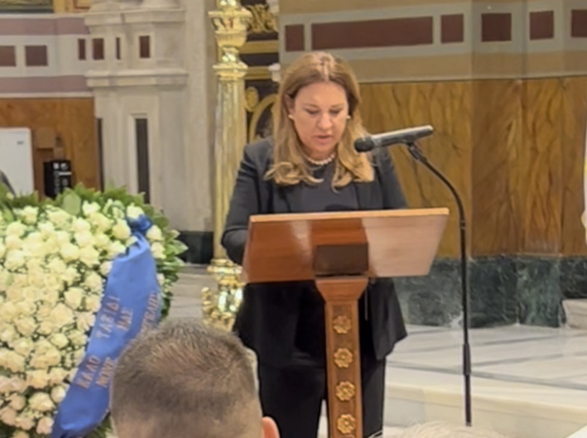 Δέσποινα Μοιραράκη: Το «ευχαριστώ» σε όσους παρευρέθηκαν στην κηδεία του συζύγου της