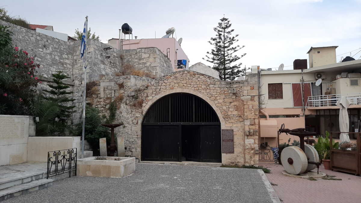 Χανιά: Ο ενετικός νερόμυλος στις Καλύβες έγινε στέγη πολιτισμού