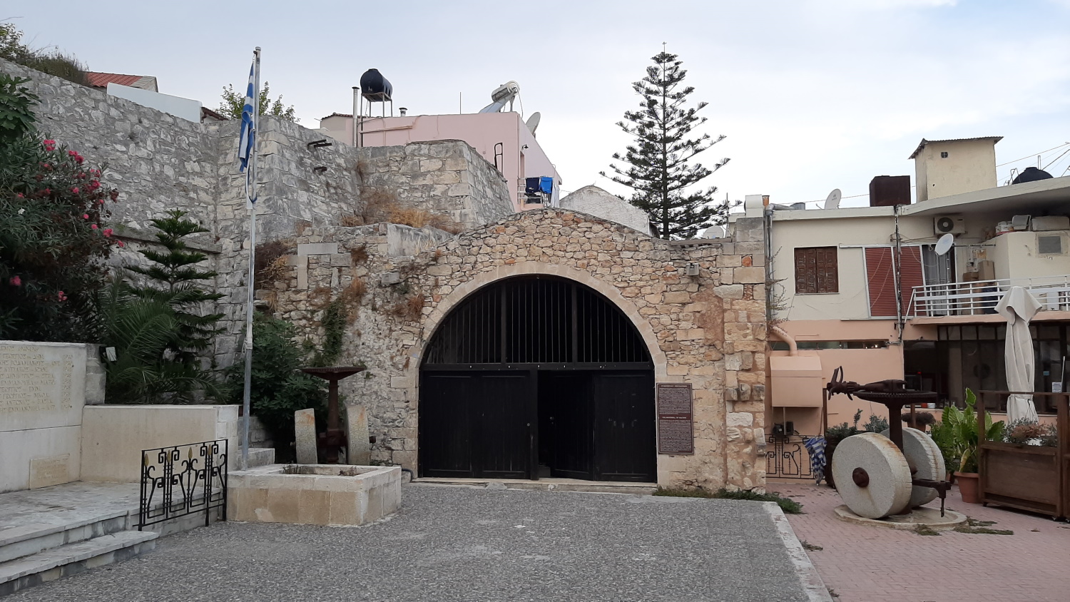 Χανιά: Ο ενετικός νερόμυλος στις Καλύβες έγινε στέγη πολιτισμού