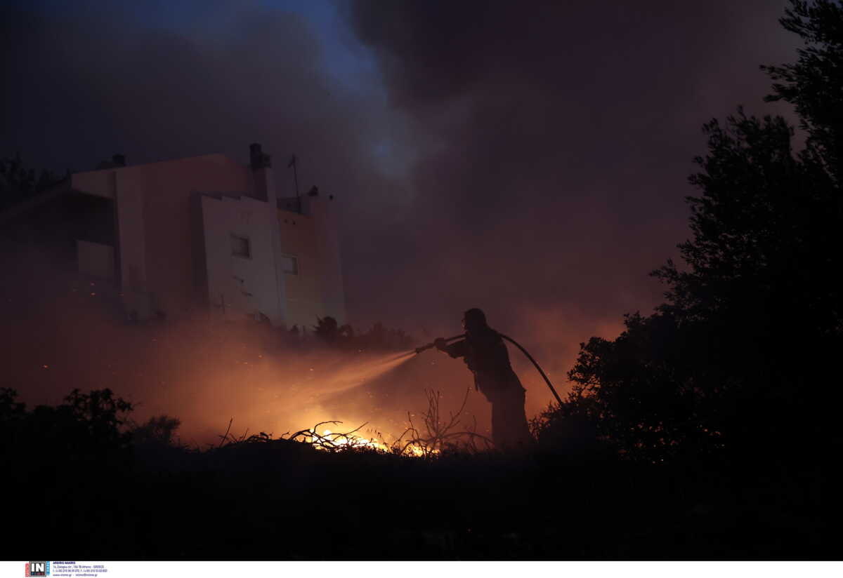 Φωτιά στην Πεντέλη: Μάχη για να σωθεί το Νοσοκομείο Παίδων Πεντέλης – Πέρασε δίπλα από το κτίριο