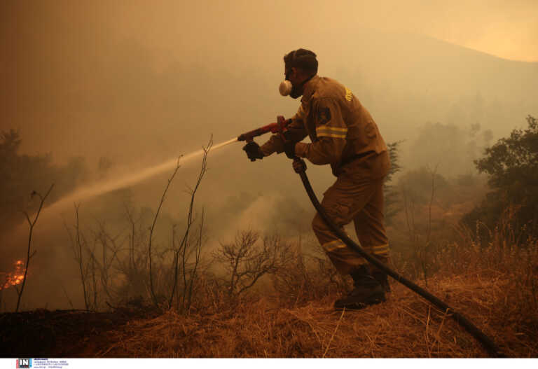 Θέμα στα διεθνή ΜΜΕ η φωτιά στην Πεντέλη - Υπενθυμίζουν και τις περσινές πυρκαγιές
