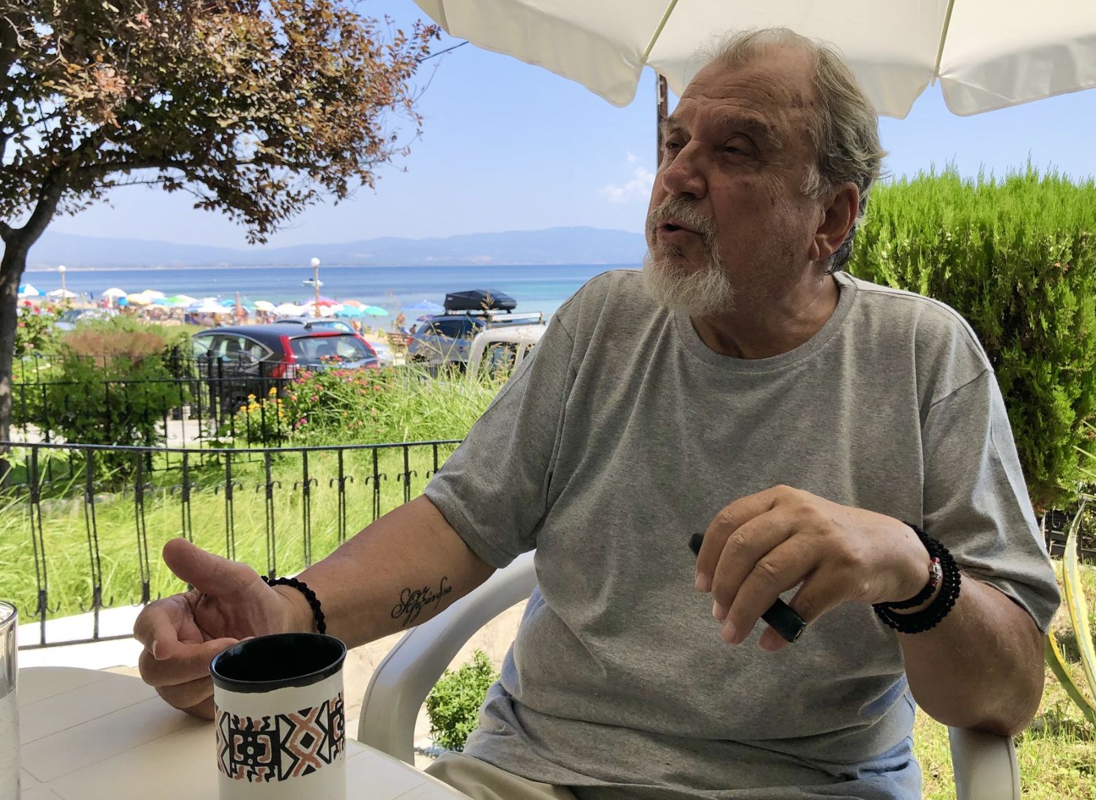 Ο συνταξιούχος που έχει ταξιδέψει σε όλα τα ελληνικά νησιά – Μόνο δύο λείπουν από τη λίστα του