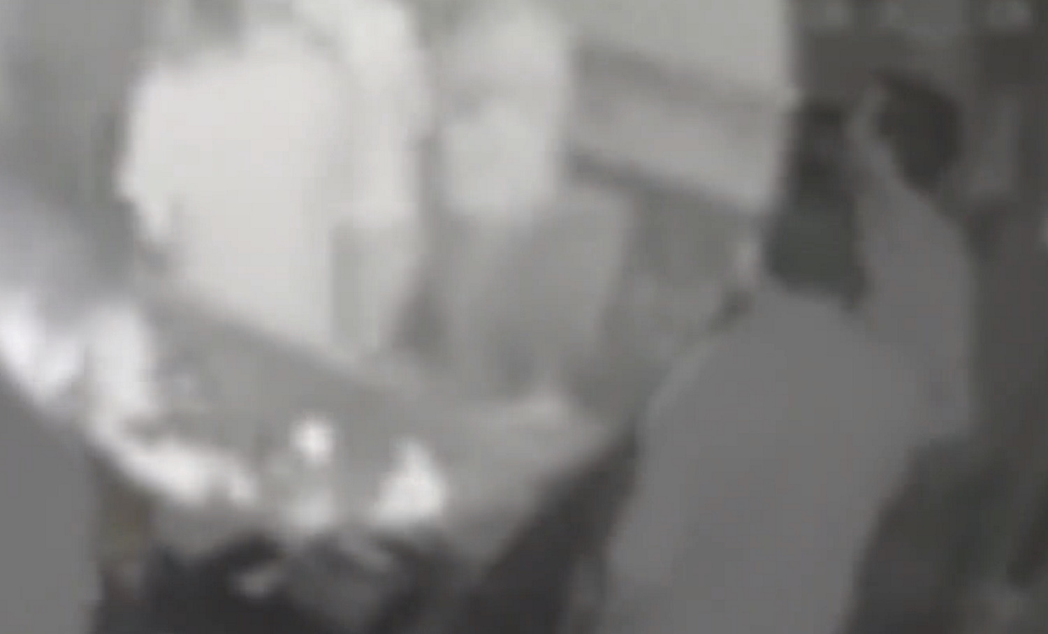 Ραφήνα: Νέο βίντεο ντοκουμέντο από τη συμπλοκή στο μπαρ μεταξύ του 42χρονου και των κατηγορουμένων