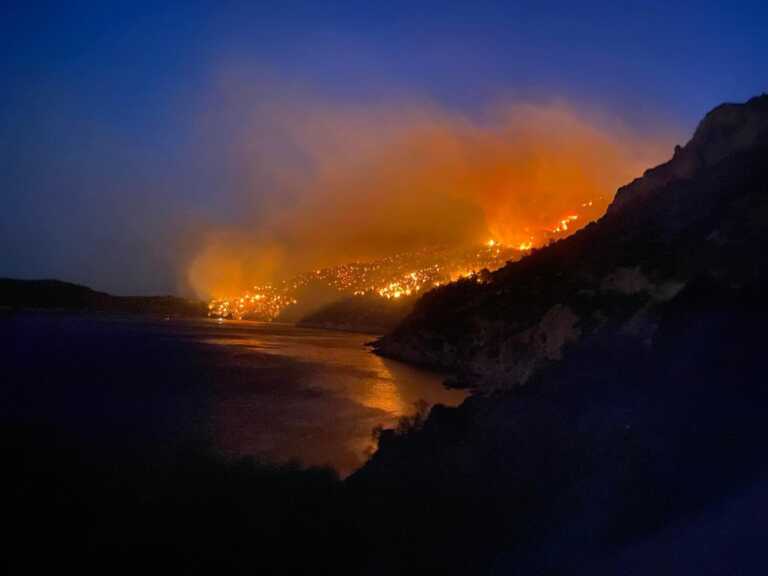 Καμπανάκι κινδύνου από το Meteo - Πού έχει σημάνει κόκκινος συναγερμός για πυρκαγιά την Παρασκευή
