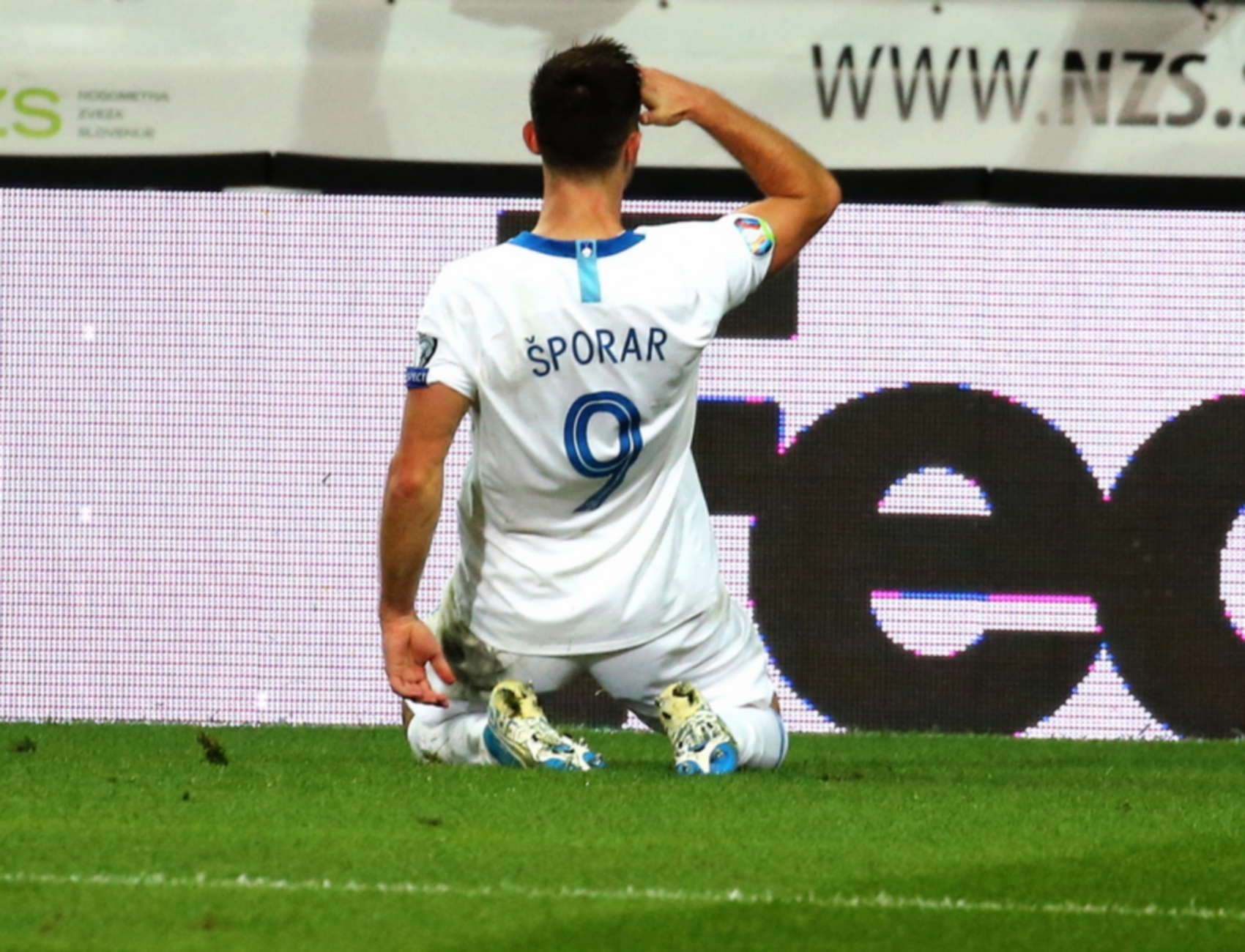 epa07823920 Slovenia's Andraz Sporar celebrates scoring a goal during the UEFA EURO 2020 group G qualifying soccer match between Slovenia and Poland at Stozice stadium in Ljubljana, Slovenia, 06 September 2019.  EPA