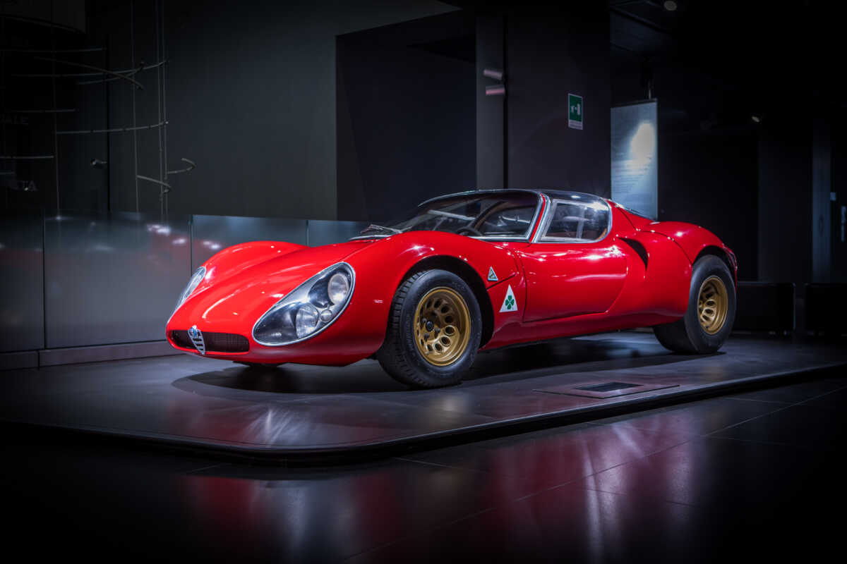 Η ανεκτίμητη αξία της γοητείας: Η Alfa Romeo 33 Stradale γίνεται 55 ετών