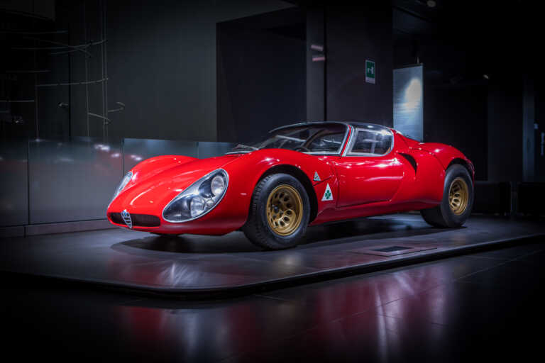 Η ανεκτίμητη αξία της γοητείας: Η Alfa Romeo 33 Stradale γίνεται 55 ετών