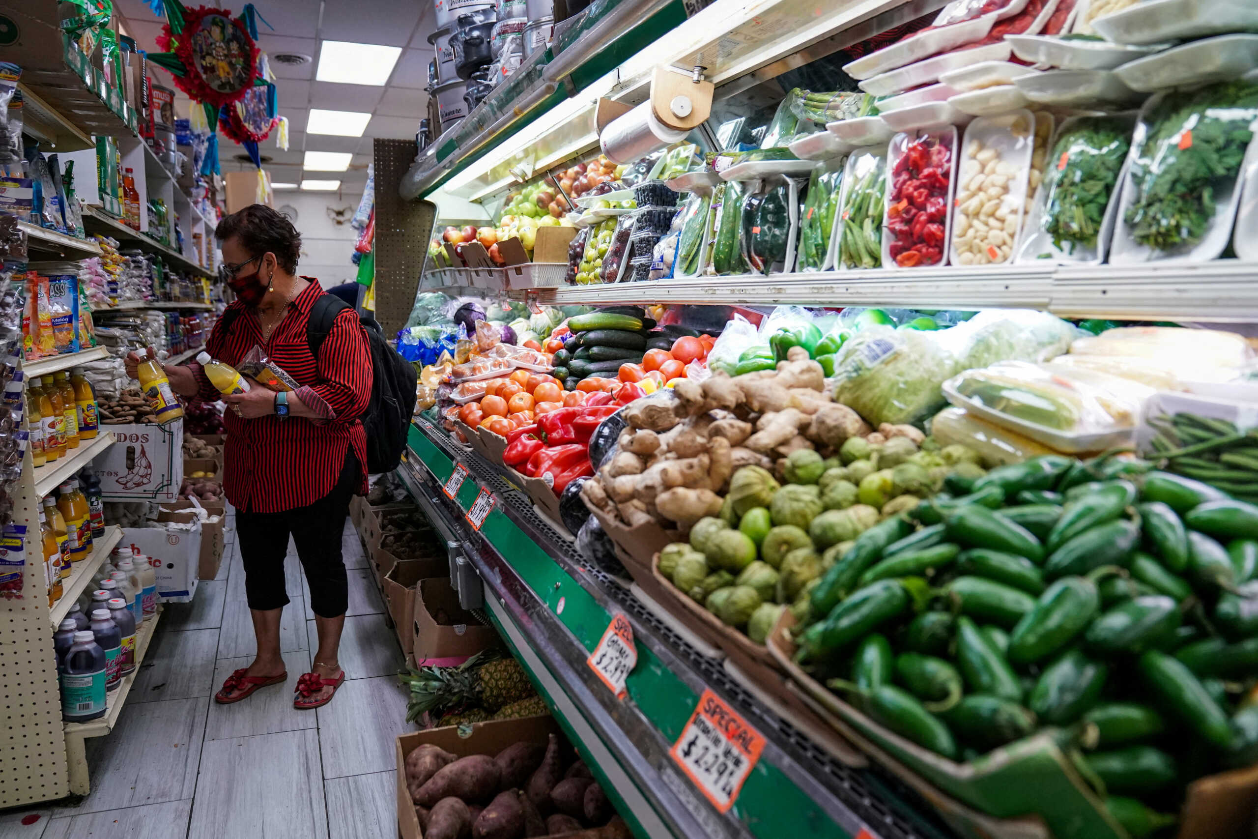 Καλπάζει η ακρίβεια στα βασικά είδη – Στα ύψη το περίφημο καλάθι της νοικοκυράς