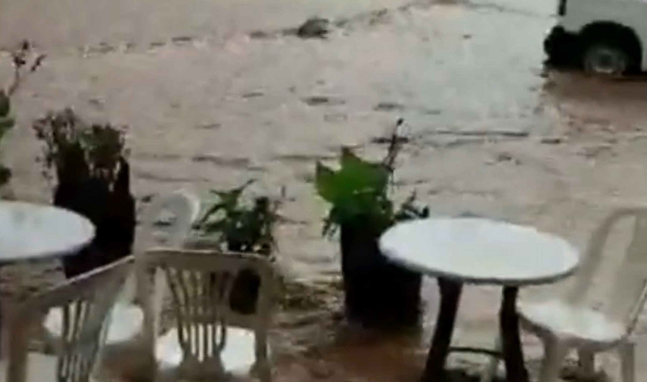 Κοζάνη: Πλημμύρες, διακοπές ρεύματος και μία φωτιά από κεραυνό μετά από  καταιγίδα – Δείτε τις εικόνες