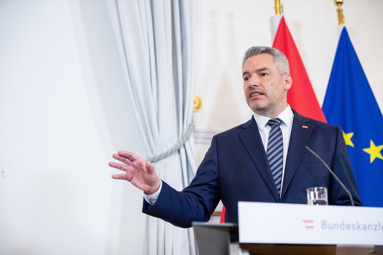 Ξέσπασε ο καγκελάριος της Αυστρίας για το ρεύμα: «Πρέπει να σταματήσουμε αυτή την τρέλα»
