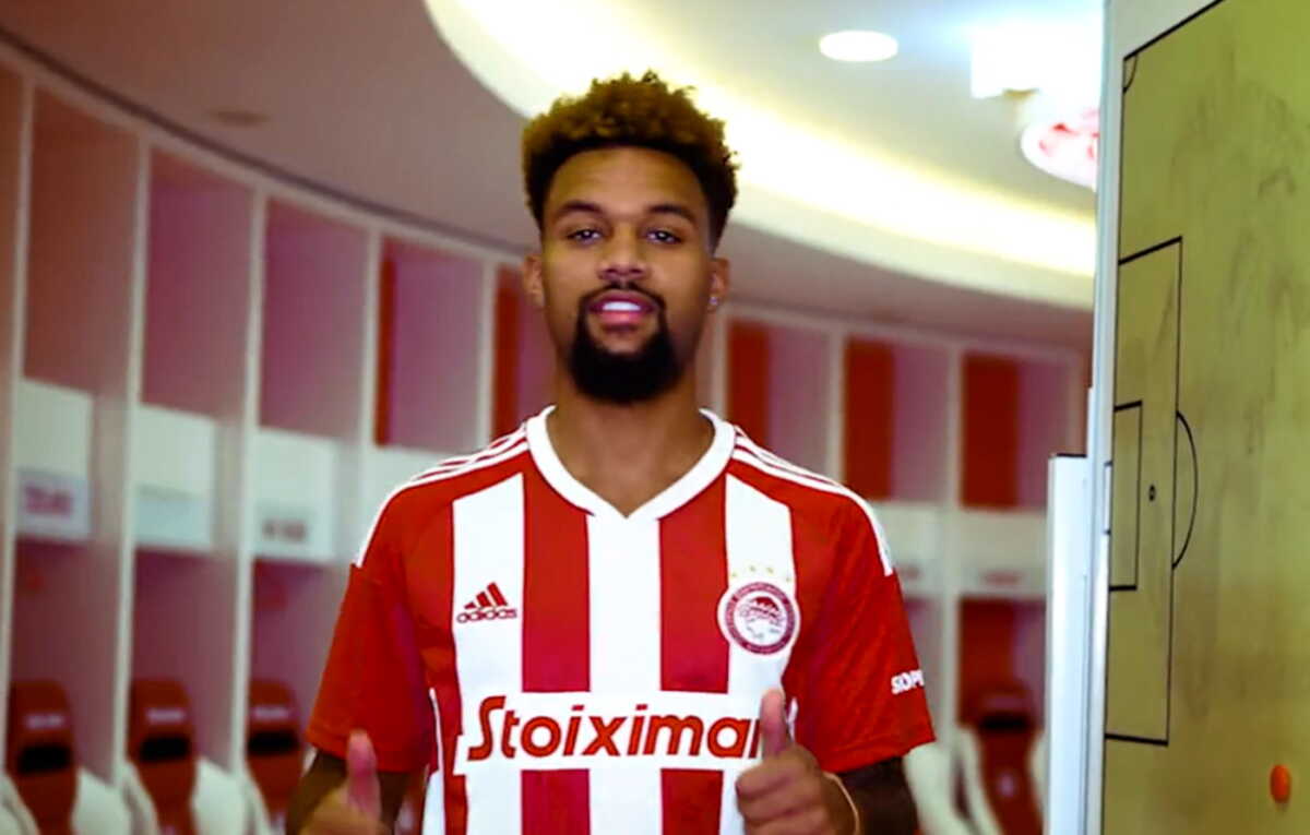 Ο Ολυμπιακός ανακοίνωσε τον Κόνραντ Ντε Λα Φουέντε