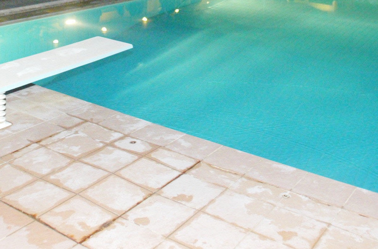 Κρήτη: Νεκρός άντρας σε πισίνα ξενοδοχείου στα Χανιά – Θρίλερ με τις συνθήκες θανάτου του