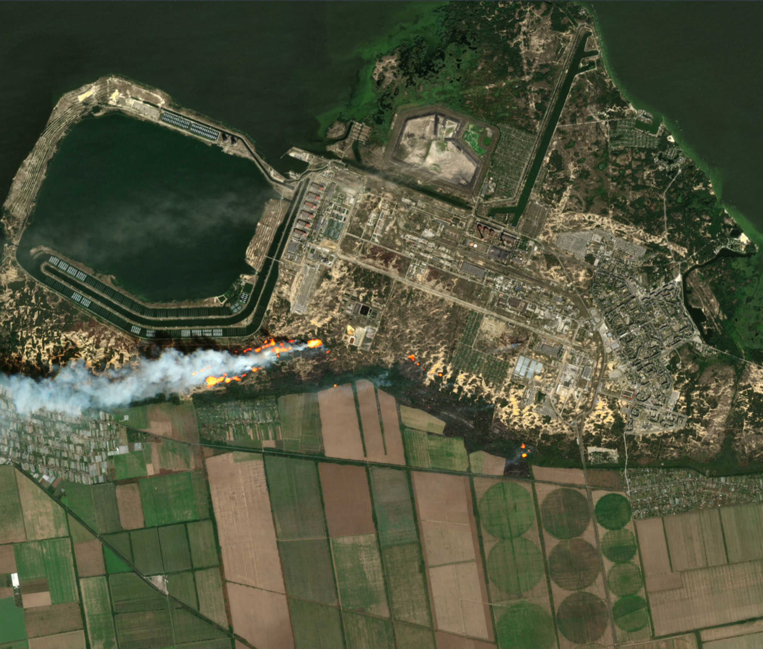 Overview of Zaporizhzhia nuclear power plant and fires, in Enerhodar in Zaporizhzhia region, Ukraine, August 24, 2022. European Union, Copernicus Sentinel-2 imagery