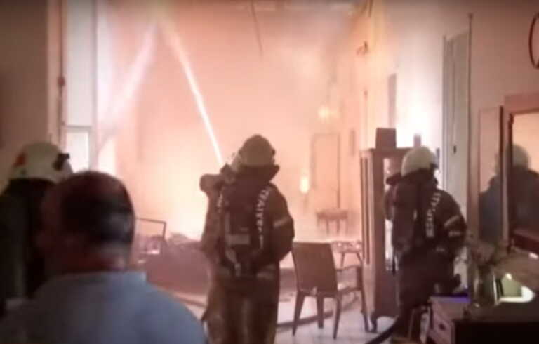 Βίντεο μέσα από το φλεγόμενο νοσοκομείο «Βαλουκλή» - Καρέ καρέ η μάχη των πυροσβεστών