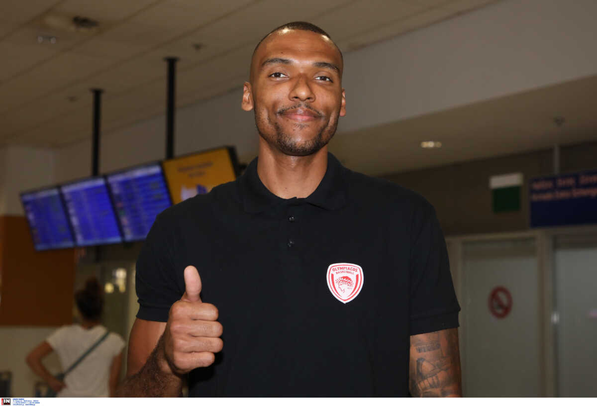 Ολυμπιακός – Μπολομπόι: «Ενθουσιασμένος που βρίσκομαι εδώ, ανυπομονώ να ξεκινήσουμε»