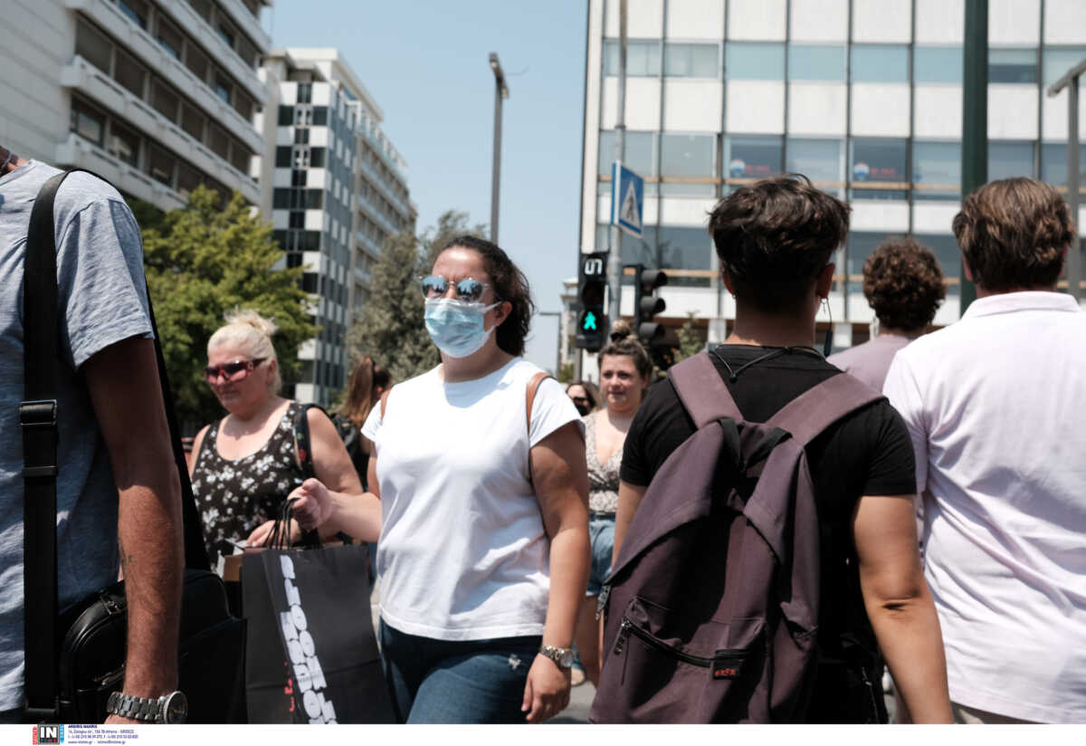 Κορονοϊός: Αύξηση κρουσμάτων και μεταδοτικότητας σε μια εβδομάδα – Συστάσεις για μάσκες στα σχολεία