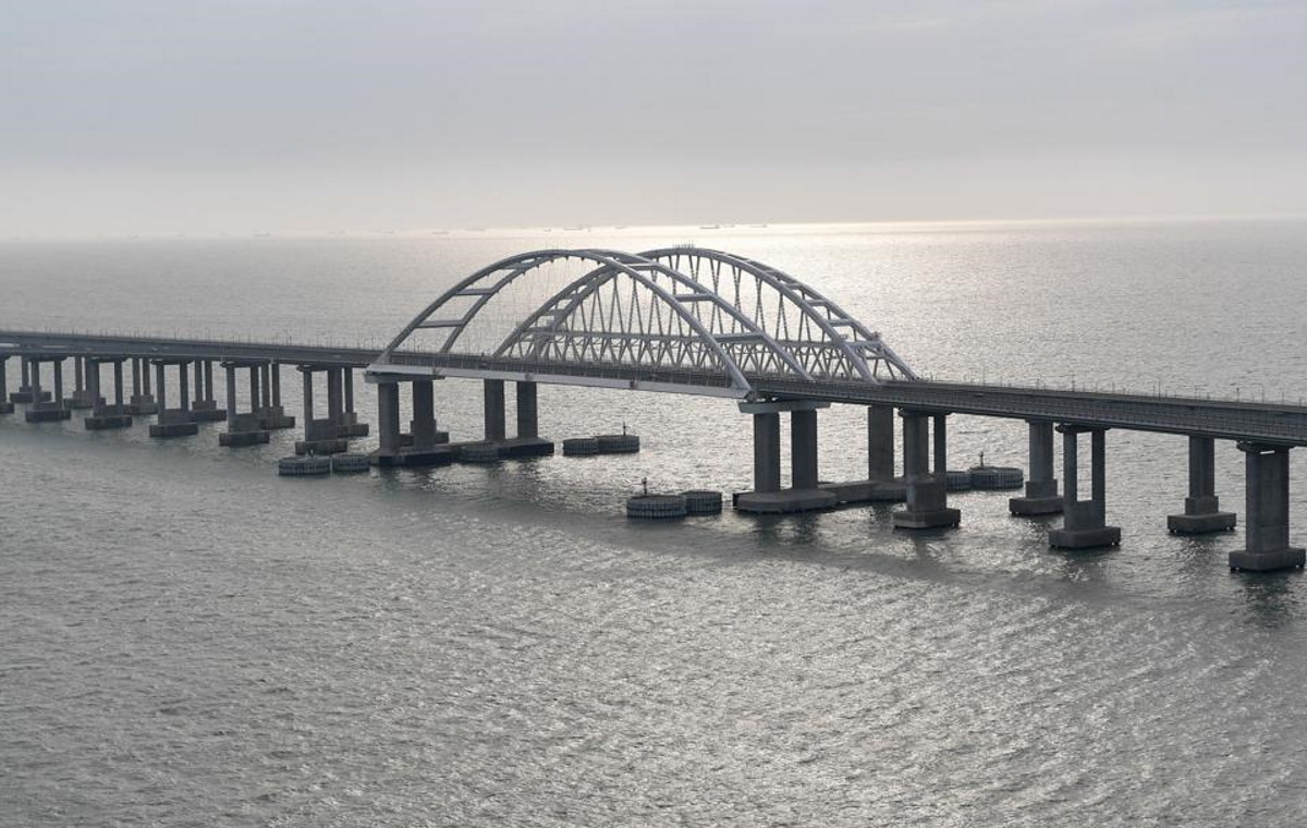 Η Ουκρανία απειλεί τη Ρωσία: Η γέφυρα Κερτς θα γκρεμιστεί, οικειοθελώς ή μη