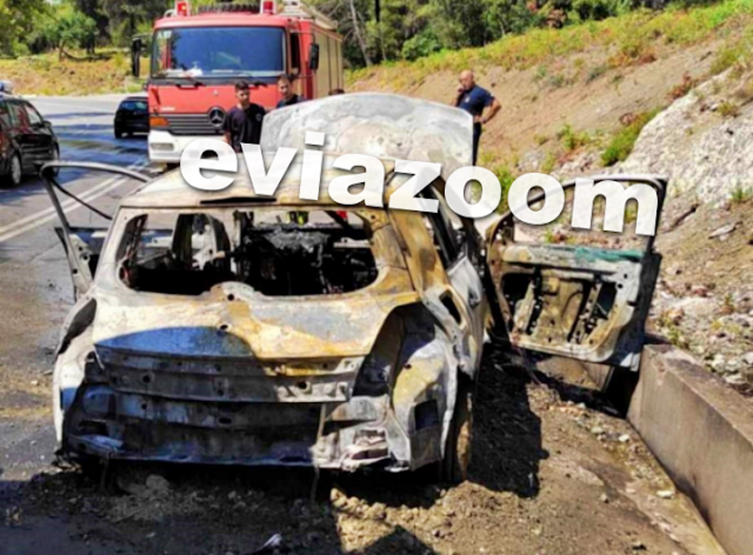 Εύβοια: Αυτοκίνητο πήρε φωτιά εν κινήσει – Μέσα βρίσκονταν πατέρας και 2 παιδιά
