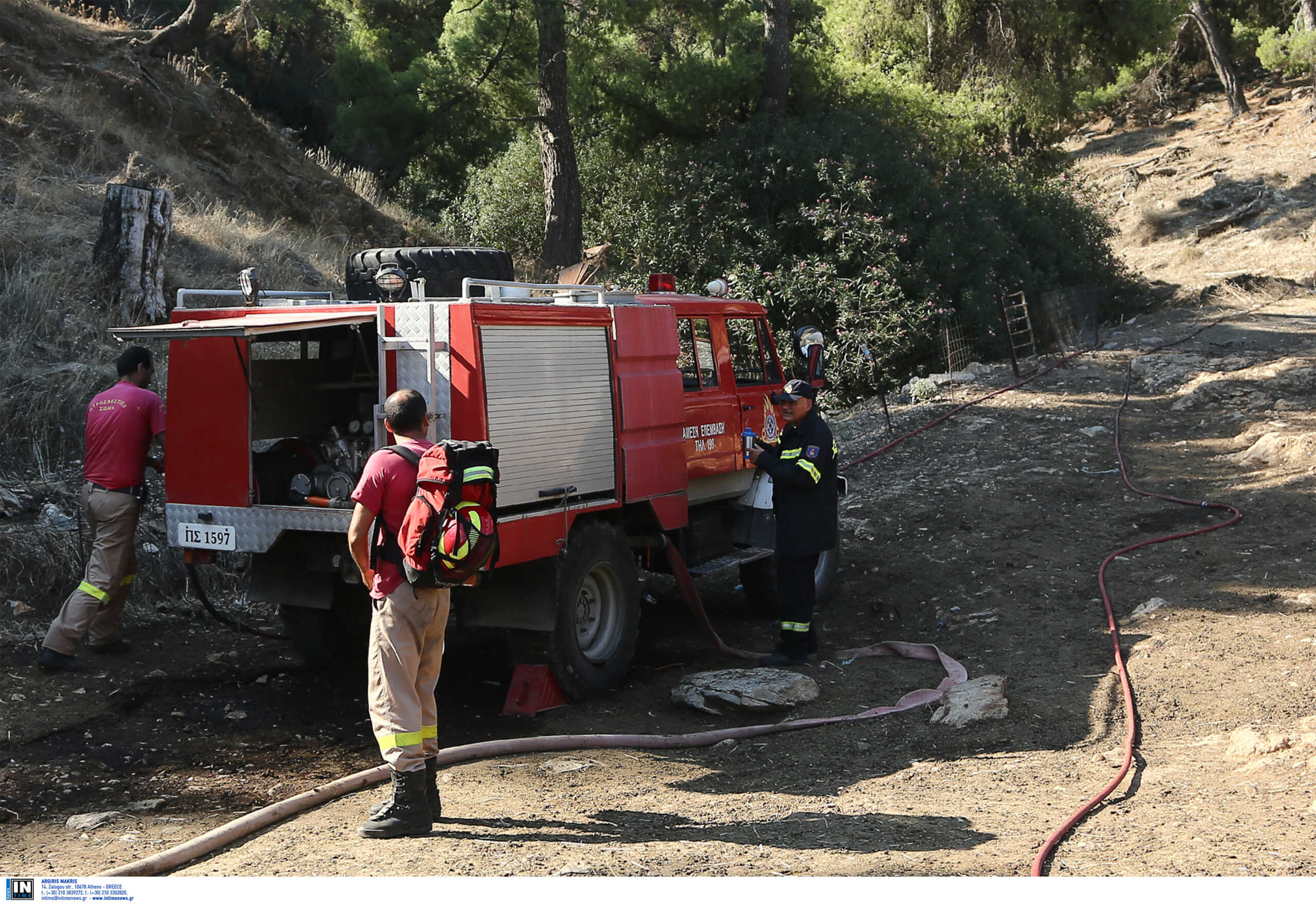 Φωτιά στην Αγία Μαρίνα, στο Κορωπί