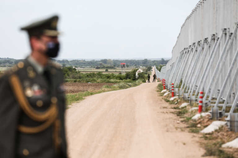 Τάκης Θεοδωρικάκος: «25.000 παράτυποι μετανάστες επιχείρησαν να περάσουν τα σύνορά μας μέσα στον Αύγουστο»