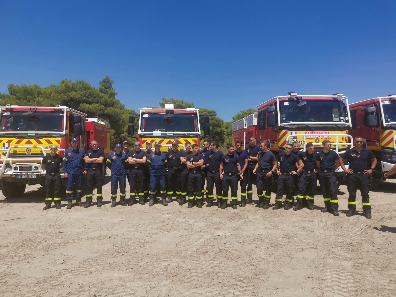 «Όλο και μεγαλύτερες οι φωτιές» – Ο επικεφαλής των Γάλλων πυροσβεστών που βρίσκονται στην Ελλάδα καταθέτει τις εμπειρίες του