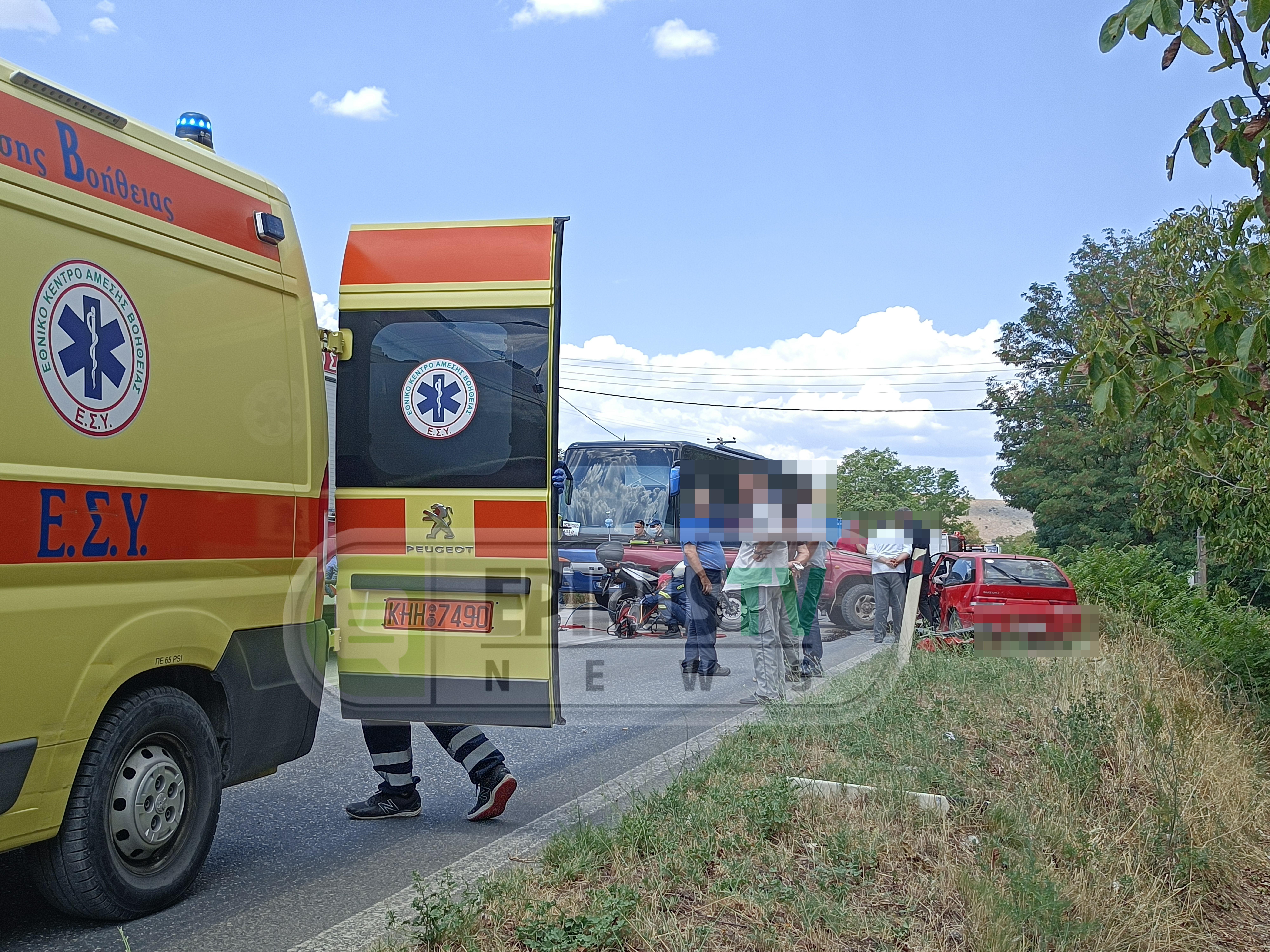 Ιωάννινα: Σοκαριστικό τροχαίο με λεωφορείο και 3 αυτοκίνητα – Ένας νεκρός