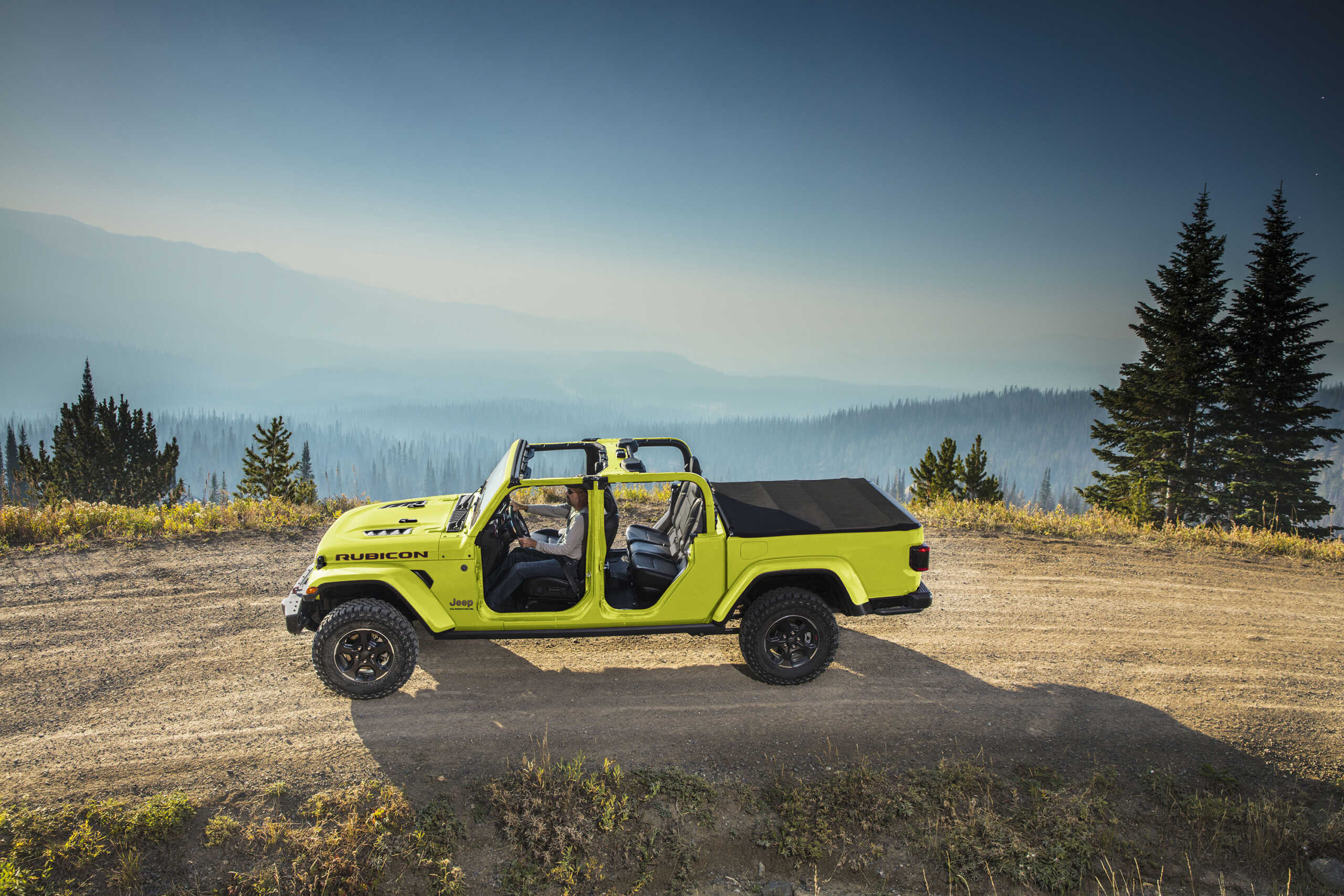 Το Jeep Gladiator βρήκε ακόμα έναν τρόπο για να τραβά τα βλέμματα