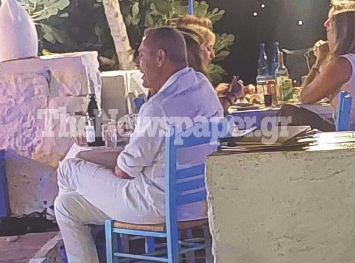 Πάνος Καμμένος: Χαλαρός και ευδιάθετος στη Σκόπελο
