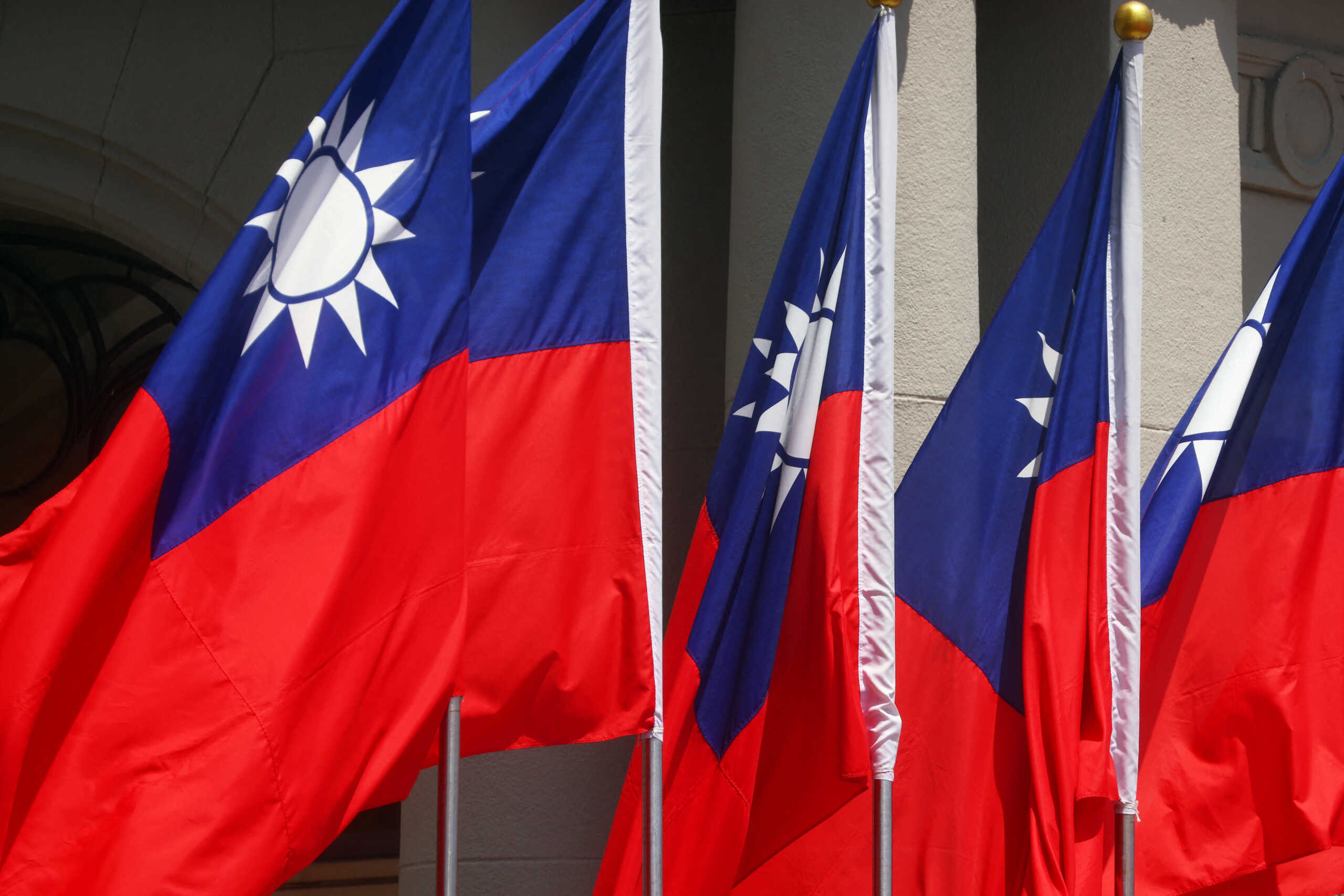 Η Κίνα καταδικάζει την «ανεύθυνη ρητορική» της Βρετανίας για την Ταϊβάν